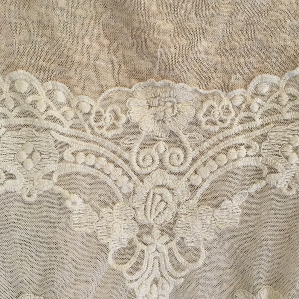 Lacy top - Picture 3 of 3
